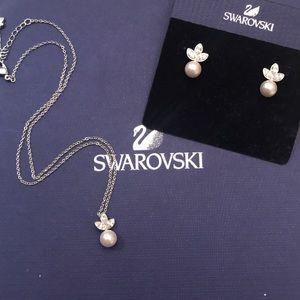 Swarovski Earring and Necklace Set
